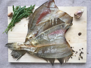 Лещ холодного копчения: Камбала ёрш (Мурманская) вяленая