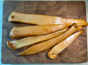 Камбала с икрой холодного копчения: Кальмар палочки х/к