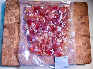 Гренки черные со вкусом аджики: Щечки судака вяленые (500 гр)