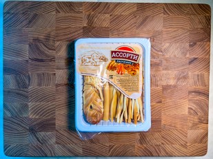 Продукт сырный ПАУТИНКА  Oktobersnack ВАСАБИ 1 кг: Сыр Чечил АССОРТИ 150гр