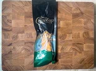 Сыр 60 гр ГОРНЫЙ СЫРОВАР (Бочонок копчёный с аджикой): Сыр 100 гр ГОРНЫЙ СЫРОВАР (Косичка копчёная)