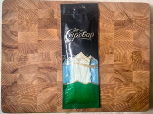 КВАНТОРГ Ушки Восточные с соусом терьяки 150гр/уп: Сыр 60 гр ГОРНЫЙ СЫРОВАР (Нити)