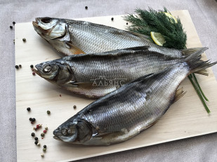 Лещ холодного копчения: Плотва вяленая